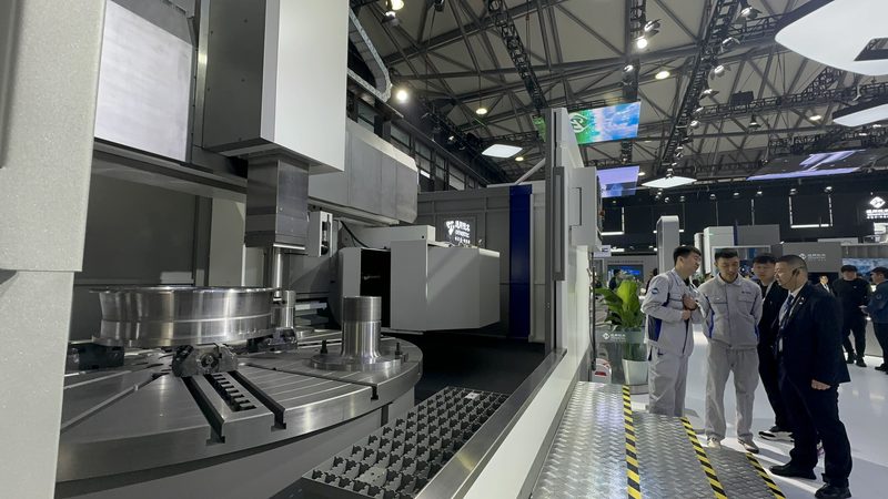 卧式加工中心工作台尺寸：揭秘其差异与选择要点